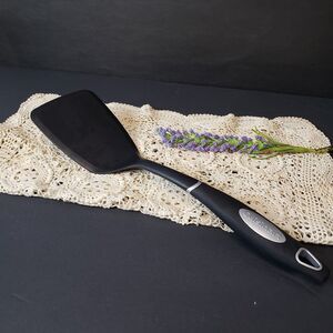 Cuisinart Large Black Solid 14" Solid Spatula Nonstick Cookware Turner